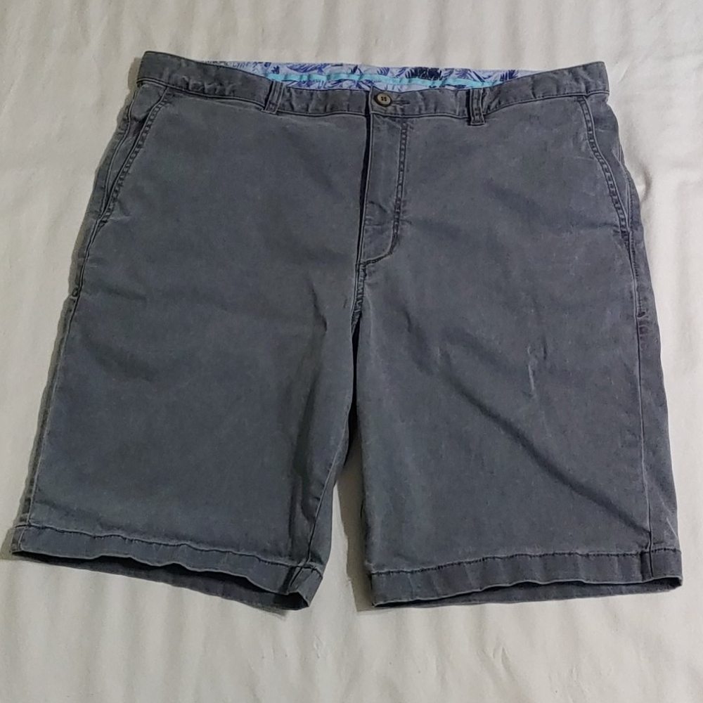 Tommy Bahama Men's Shorts Size 38